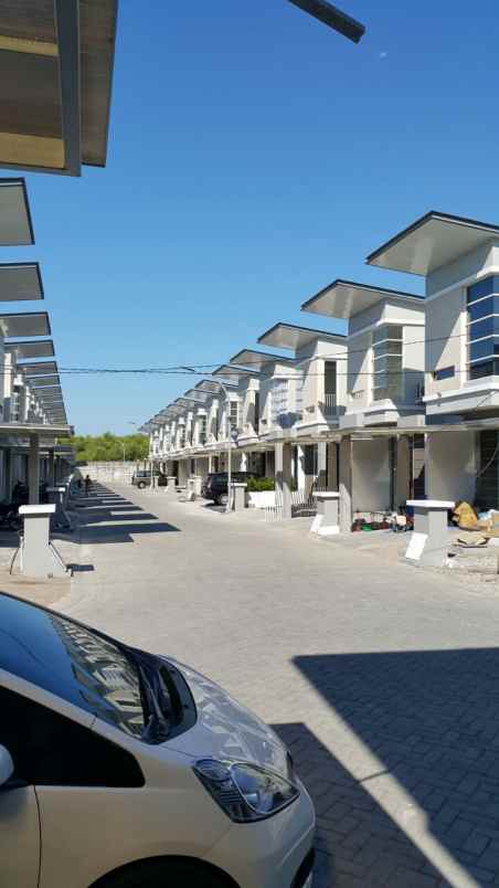 dijual rumah royal park residence