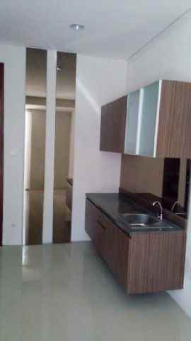 dijual rumah royal park residence