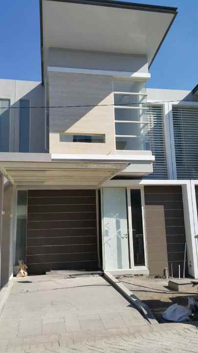 dijual rumah royal park residence