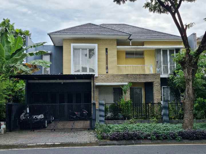 dijual rumah royal residence
