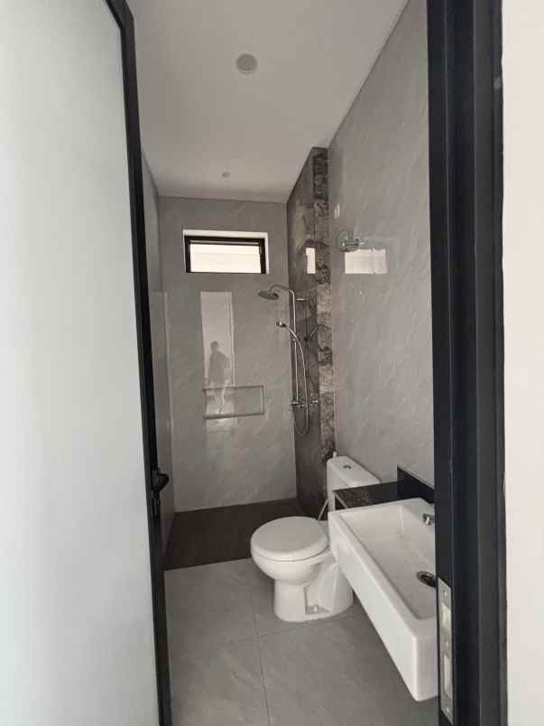 dijual rumah rumah citraland woodland