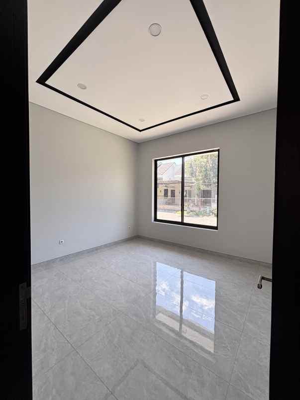 dijual rumah rumah citraland woodland