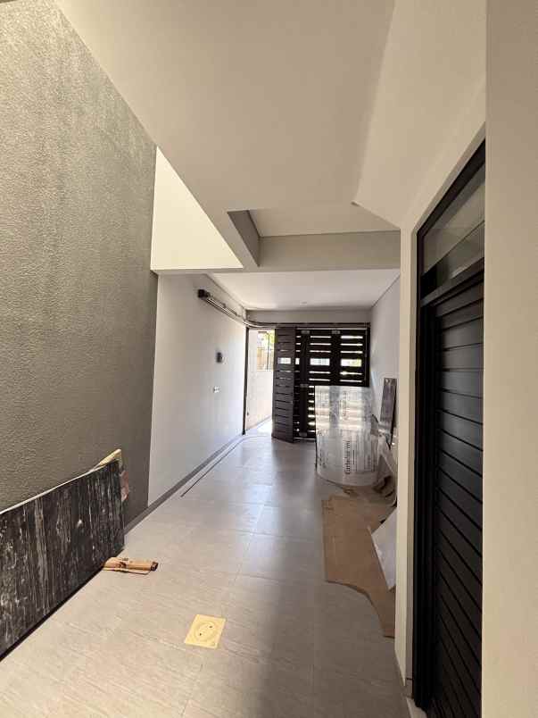 dijual rumah rumah citraland woodland
