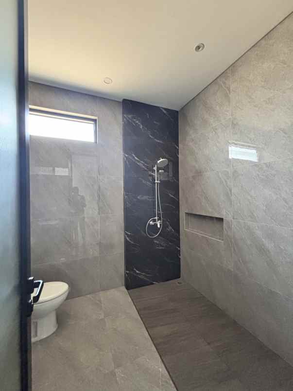 dijual rumah rumah citraland woodland