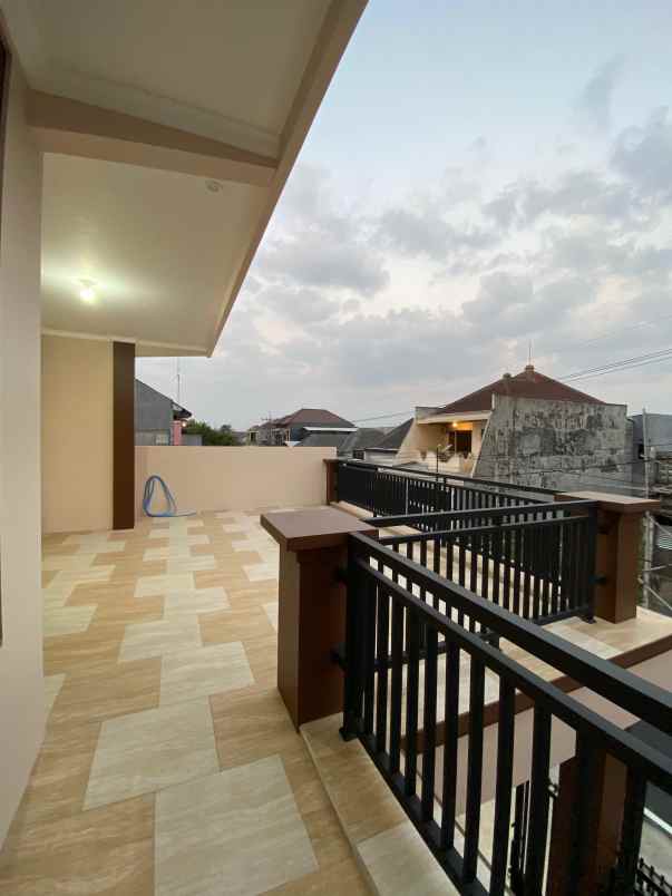 dijual rumah sawojajar