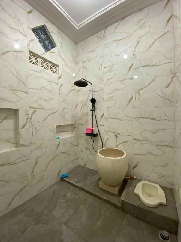 dijual rumah sawojajar