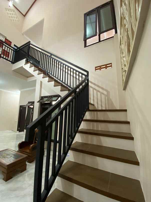 dijual rumah sawojajar