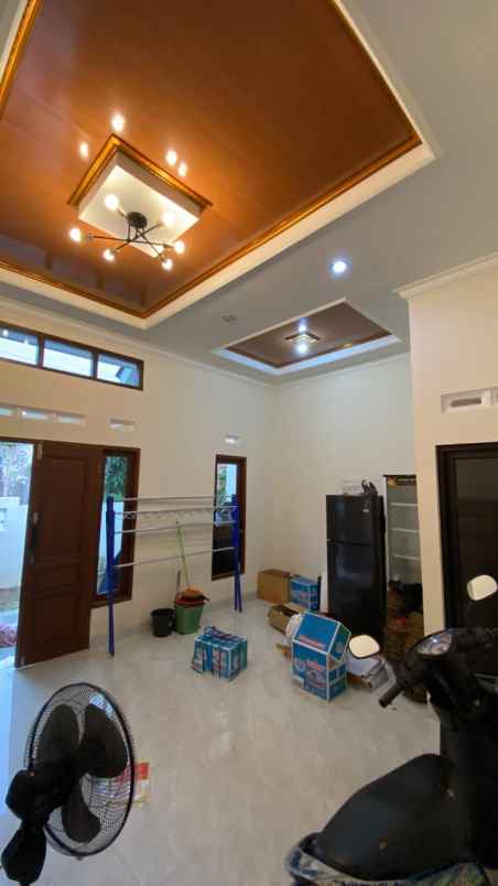 dijual rumah sednagtirto