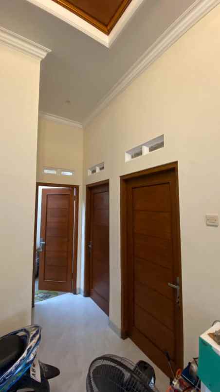 dijual rumah sednagtirto