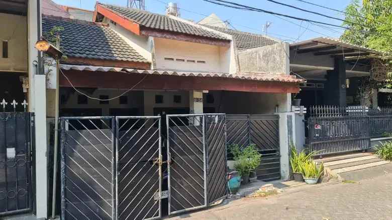 dijual rumah semolowaru elok surabaya