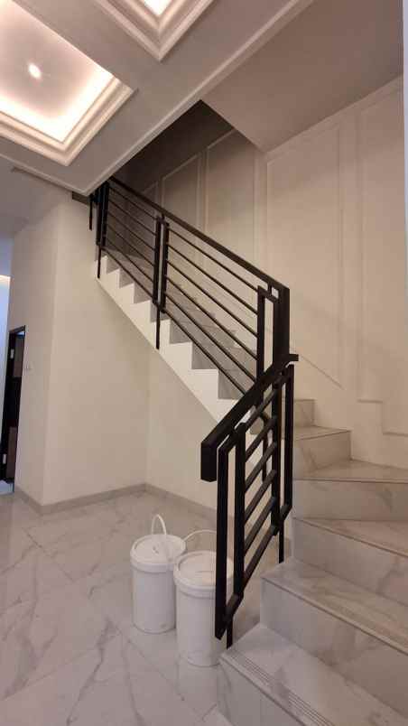 dijual rumah serdang