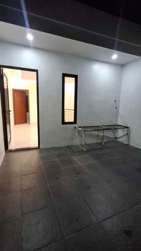 dijual rumah serdang