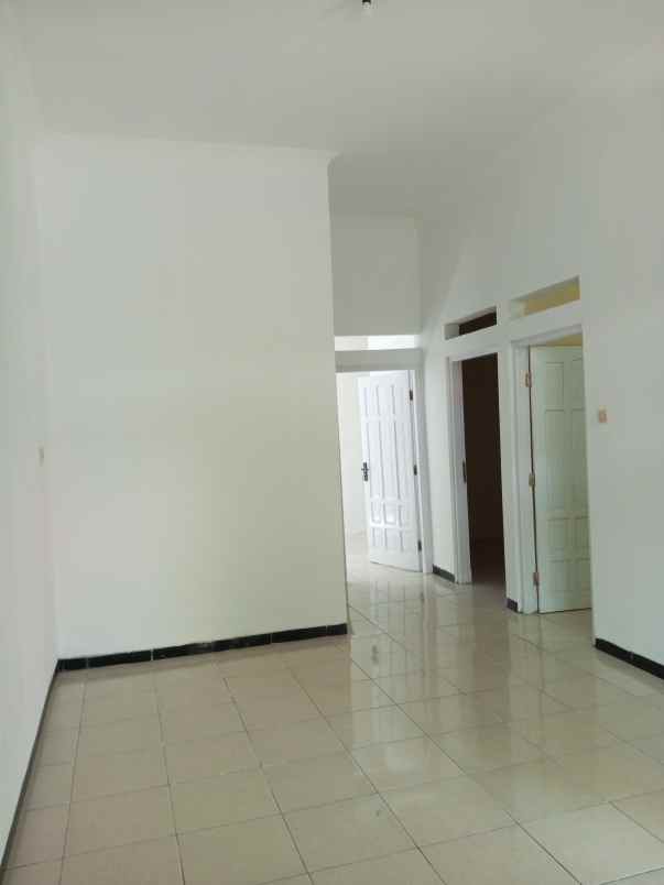 dijual rumah siap huni