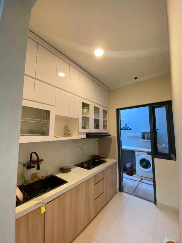 dijual rumah siap huni di kota wisata cibubur