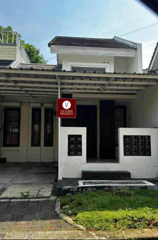 dijual rumah siap huni di legenda wisata cibubur