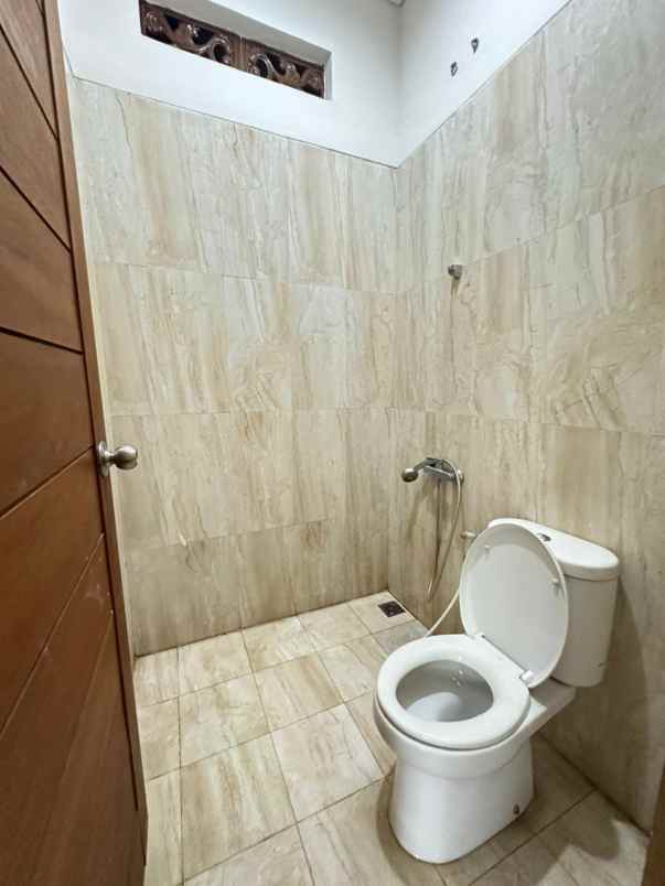 dijual rumah sidakarya renon