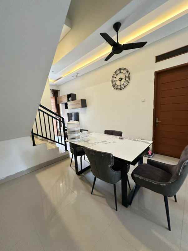 dijual rumah sidakarya renon