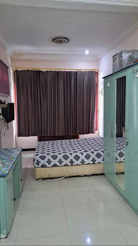 dijual rumah simpang darmo permai selatan