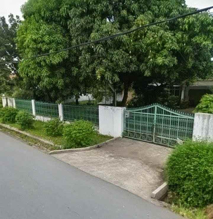 dijual rumah sisi jalan raya