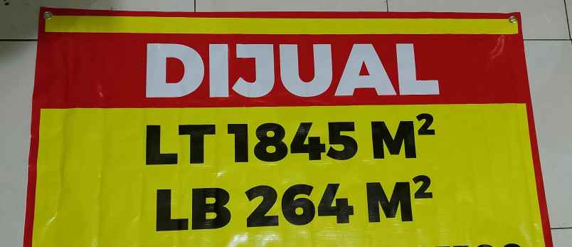 dijual rumah sisi jalan raya