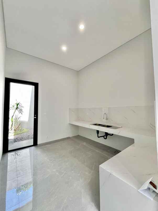 dijual rumah somerset citraland