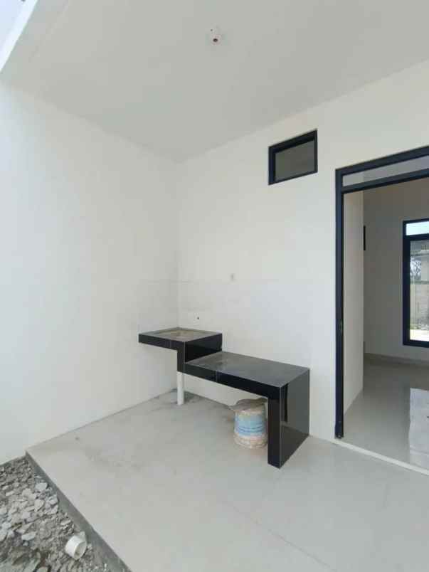 dijual rumah strategis di gland ciwastra park