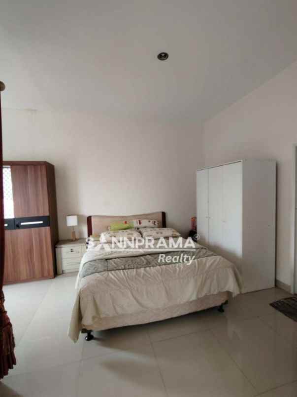 dijual rumah sukamaju baru