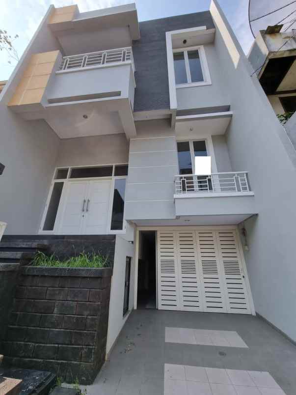 dijual rumah sunter agung permai