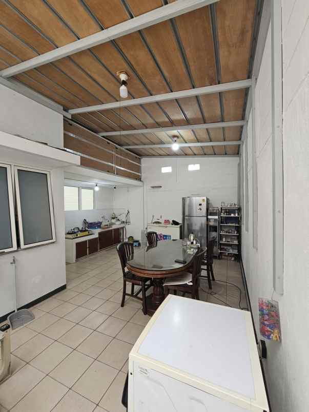 dijual rumah suvarna sutera cikupa