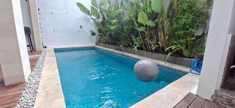 dijual rumah taman baruna nusa dua