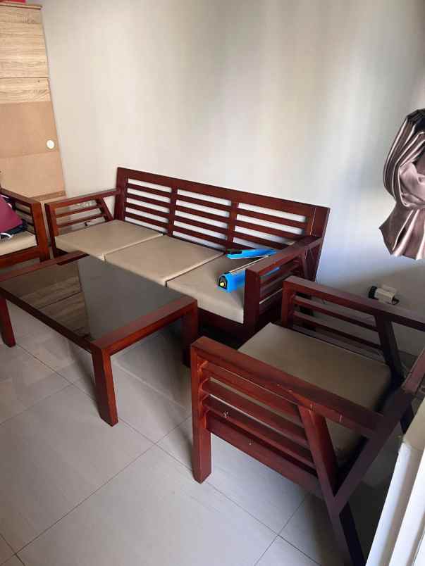 dijual rumah taman sutorejo timur