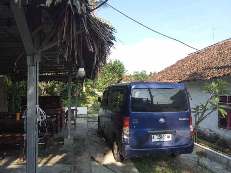 dijual rumah tanah lokasi strategis cocok untuk usaha