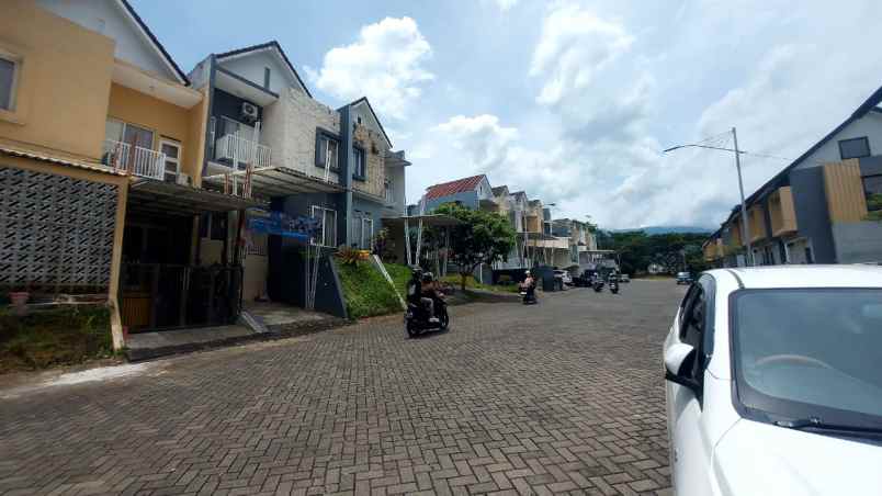 dijual rumah tidar dau malang