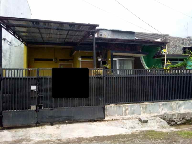 dijual rumah tipar silih asih