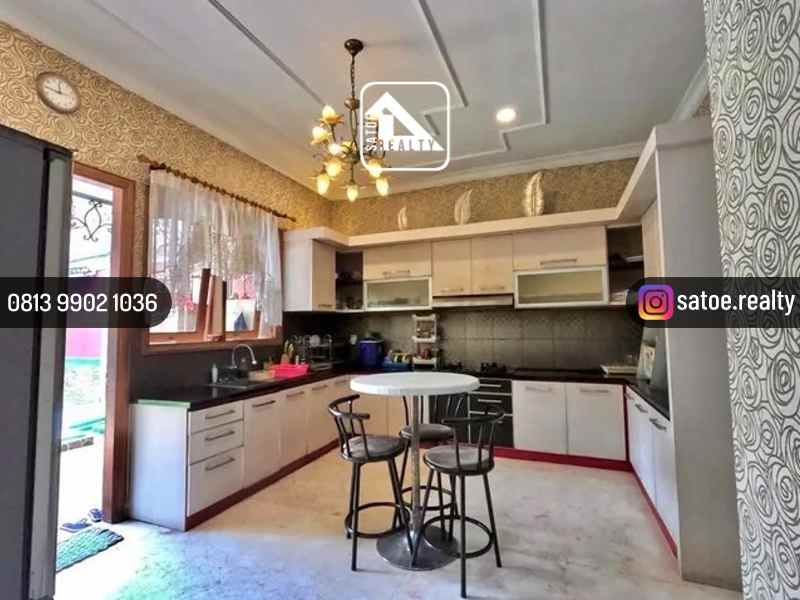 dijual rumah townhouse panorama