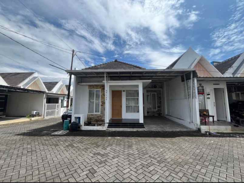 dijual rumah tunggulwulung