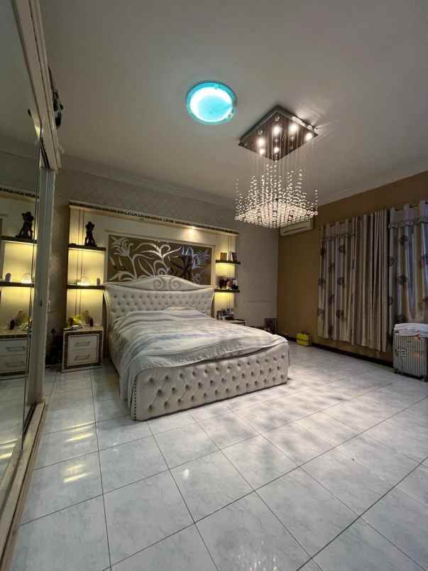 dijual rumah villa bukit indah pakuwon
