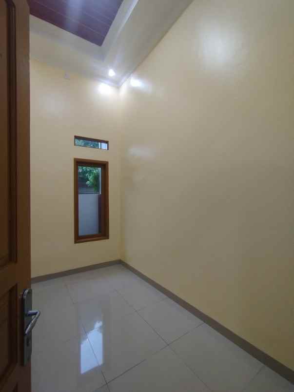 dijual rumah villa gading harapan 3