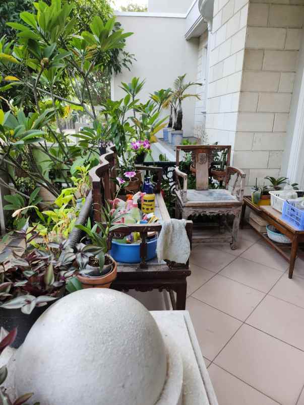 dijual rumah villa permata gading