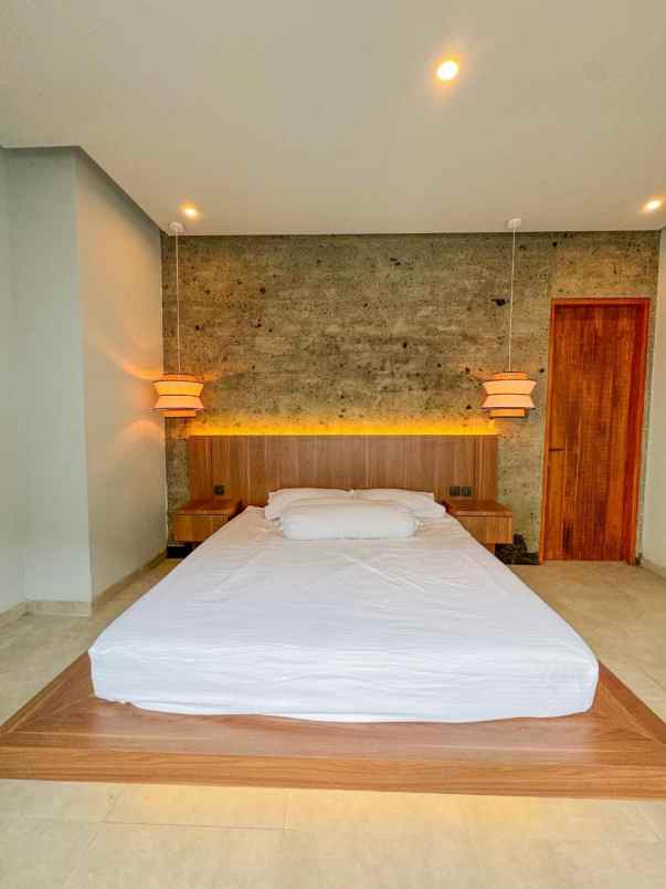 dijual villa cepaka munggu