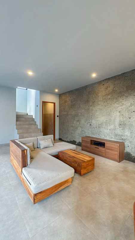 dijual villa cepaka munggu