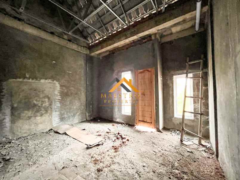 dijual villa jalan karya guru sinumba ii