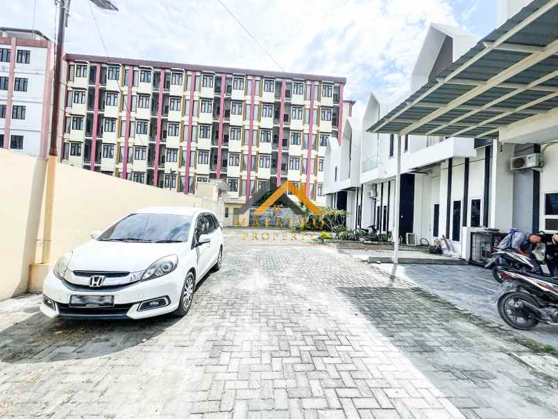 dijual villa jalan karya guru sinumba ii