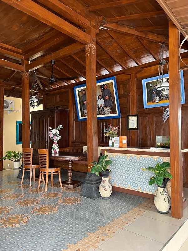 dijual villa jl saman utara tanjung