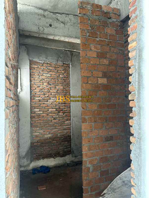 dijual villa komplek jewel garden jalan