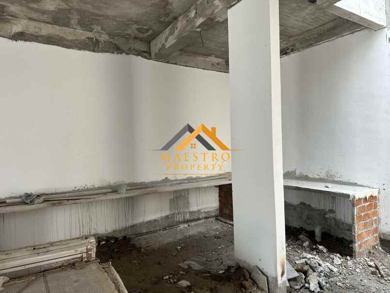 dijual villa komplek jewel garden jalan