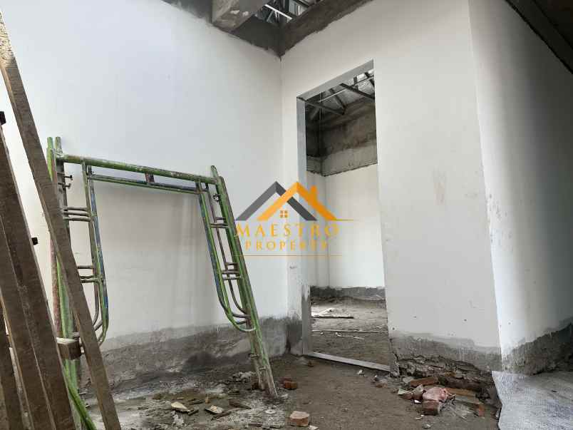 dijual villa komplek jewel garden jalan