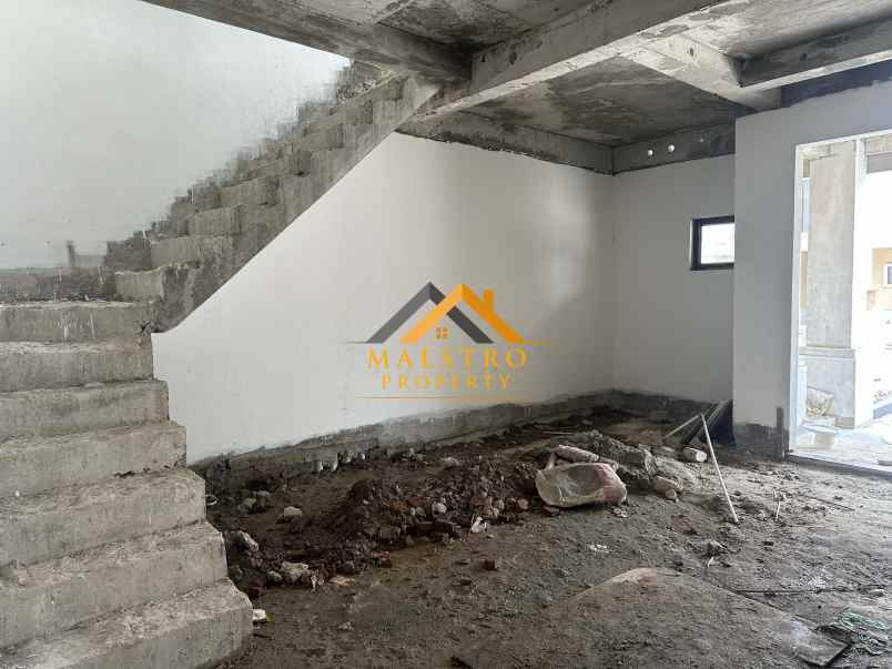 dijual villa komplek jewel garden jalan