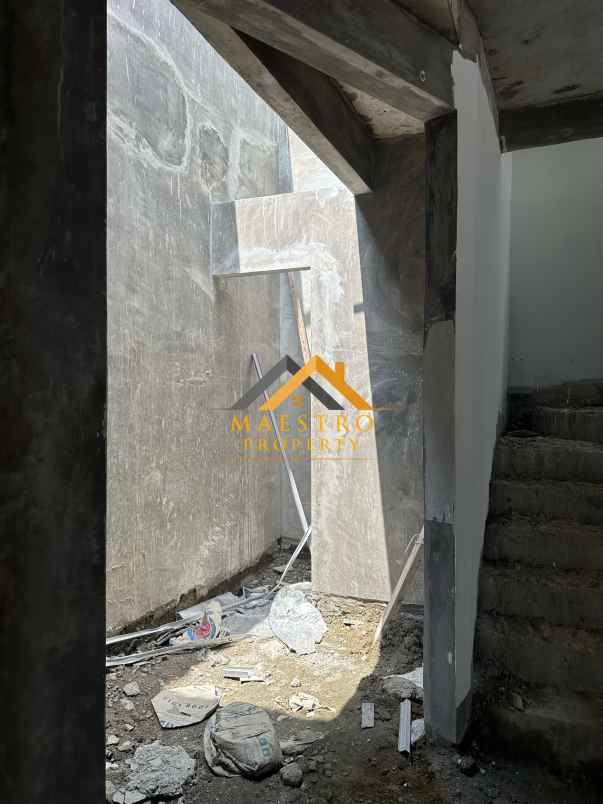 dijual villa komplek jewel garden jalan