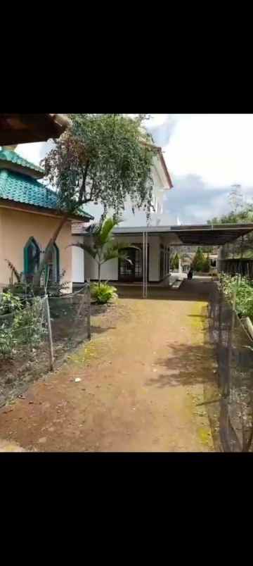 dijual villa sukawangi